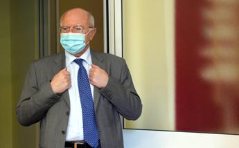Vaccino Covid, Galli tra primi vaccinati a Milano: Nessun dubbio